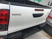 Mua bán Toyota Hilux giá rẻ nhất, giảm ngay tiền mặt, tặng phụ kiện, hỗ trợ trả góp 80%