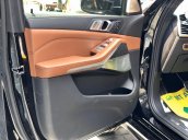 Bán ô tô BMW X7 xDrive 40i M-Sport sản xuất 2020, màu đen, nhập khẩu, mới 100%