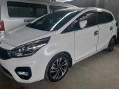 Cần bán Kia Rondo năm sản xuất 2018, màu trắng, đi chỉ 1400km