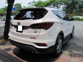 Gia đình bán Hyundai Santa Fe 2.2L 4WD sản xuất 2017, màu trắng