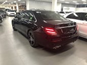 Giá xe Mercedes E300 AMG 2020, tặng 100% thuế trước bạ cùng nhiều quà tặng hấp dẫn