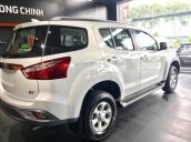 Bán Isuzu mu-X B7 số sàn màu trắng 2019