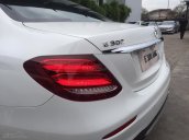 Bán Mercedes E300 AMG 2020 cực đẹp, sang trọng, ưu đãi cực hót