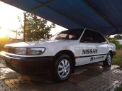 Bán Nissan Bluebird đời 1990, màu trắng, xe nhập