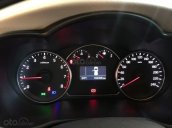 Bán ô tô Kia Rondo đời 2018, màu đỏ mận, số sàn, máy xăng, biển SG