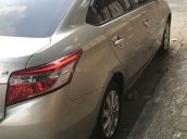 Bán lại xe Toyota Vios năm 2017, màu vàng cát