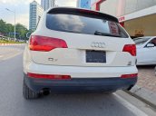 Cần bán xe Audi Q7 3.6 V6 Quattro năm sản xuất 2007, màu trắng, xe nhập, 740tr