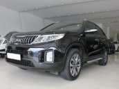 Bán xe Kia Sorento DATH 2.2AT SX 2017, máy dầu, màu đen, xe đẹp, giá TL