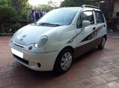 Gia đình cần bán xe Matiz 2009, số sàn, màu trắng