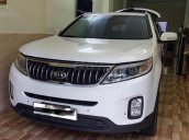 Cần bán gấp Kia Sorento sản xuất 2017, màu trắng giá cạnh tranh