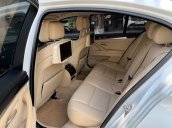 Cần bán BMW 5 Series 520i sản xuất năm 2012, màu trắng, xe nhập