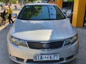 Cần bán xe Kia Forte sản xuất 2011, màu xám số tự động