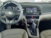 Bán ô tô Hyundai Elantra đời 2019, màu trắng