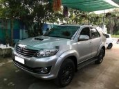 Cần bán lại xe Toyota Fortuner năm sản xuất 2016, màu bạc số sàn