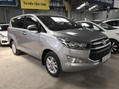 Bán Toyota Innova E 2.0MT màu bạc, sản xuất T12/2017 mẫu mới