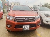 Toyota Hilux 2.4E 2017 chạy lướt, hỗ trợ vay 75%