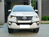 Bán nhanh Toyota Fortuner 2017, số tự động màu trắng