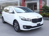 Xe Kia Sedona đời 2017, màu trắng số tự động