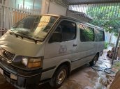 Bán ô tô Toyota Hiace đời 2004, nhập khẩu nguyên chiếc chính chủ