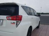 Bán Toyota Innova 2.0E năm sản xuất 2017, màu trắng  