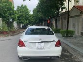 Cần bán gấp Mercedes C250 Exclusive sản xuất năm 2016, màu trắng