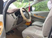 Chính chủ bán Toyota Innova đời 2010, màu bạc