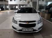 Bán Chevrolet Cruze LTZ 1.8AT màu trắng, số tự động, sản xuất 2016 mẫu mới