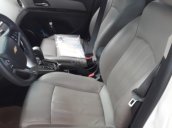 Bán Chevrolet Cruze LTZ 1.8AT màu trắng, số tự động, sản xuất 2016 mẫu mới