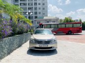 Bán Toyota Camry 2.5Q model 2014 màu vàng cát, chính chủ đẹp xuất sắc