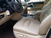 Bán Toyota Land Cruiser VX 4.6 nhập Nhật Bản màu vàng, sản xuất 2016, biển Hà Nội