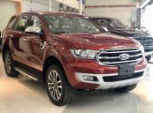 Ford Everest khuyến mãi khủng tặng kèm phụ kiện chính hãng