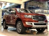 Ford Everest khuyến mãi khủng tặng kèm phụ kiện chính hãng