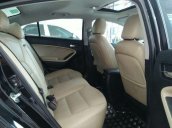 Bán ô tô Kia Cerato sản xuất 2017, màu đen, full options
