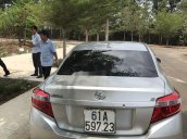 Cần bán xe Toyota Vios đời 2017, màu bạc, giá tốt