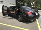 Bán ô tô Mercedes C300 AMG sản xuất năm 2019, màu đen