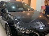 Cần bán Mazda 3 đời 2016, màu đen, xe gia đình 