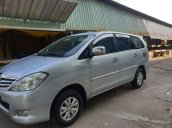 Bán Toyota Innova đời 2011, màu bạc