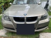 Cần bán xe BMW 320i, sản xuất 2007, số tự động, màu xám