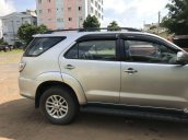 Cần bán Toyota Fortuner MT đời 2012, màu bạc