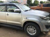 Cần bán Toyota Fortuner MT đời 2012, màu bạc