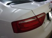 Cần bán Audi A5 đời 2009, màu trắng, nhập khẩu nguyên chiếc, giá 750tr