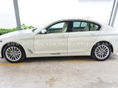 Bán BMW 530i màu trắng giao ngay, ưu đãi 3 năm bảo dưỡng, bảo hiểm, 7 đặc quyền BMW