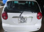 Cần bán xe Chevrolet Spark đời 2010, màu trắng còn mới, giá 99tr