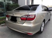 Gia đình cần bán xe Camry 2017, số tự động, bản 2.0, màu vàng cát