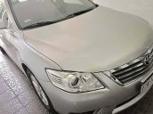 Cần bán Toyota Camry 2.4G năm sản xuất 2009, màu bạc