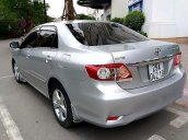 Cần bán Toyota Corolla Altis đời 2011, màu bạc, chính chủ