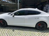 Bán xe Mazda 3 năm sản xuất 2017, màu trắng  