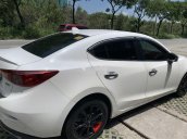 Bán xe Mazda 3 năm sản xuất 2017, màu trắng  