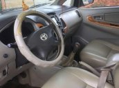 Gia đình bán Toyota Innova G đời 2009, màu bạc