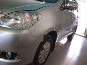 Bán xe Toyota Innova năm sản xuất 2010, màu bạc